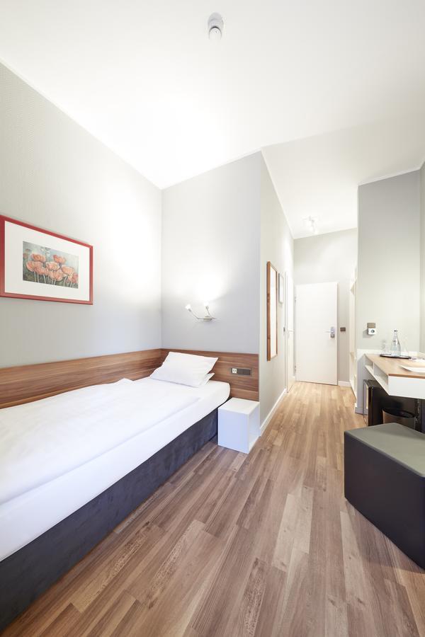 Hotel Bremer Tor Stuhr Eksteriør billede