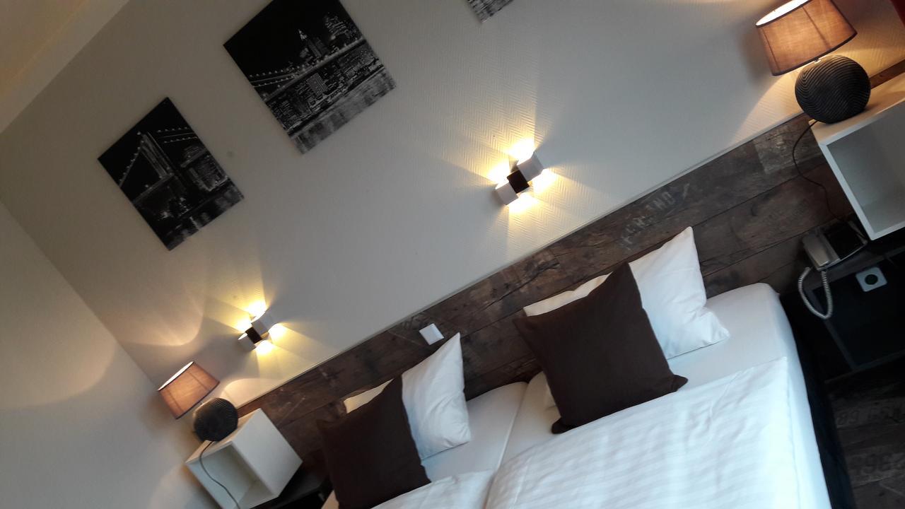 Hotel Bremer Tor Stuhr Eksteriør billede